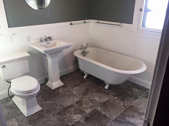 Interior of a bathroom- washbasin, bathtub