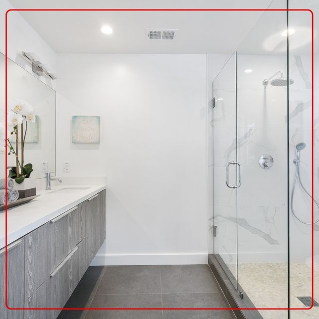 Bathrooms renovation with glass door