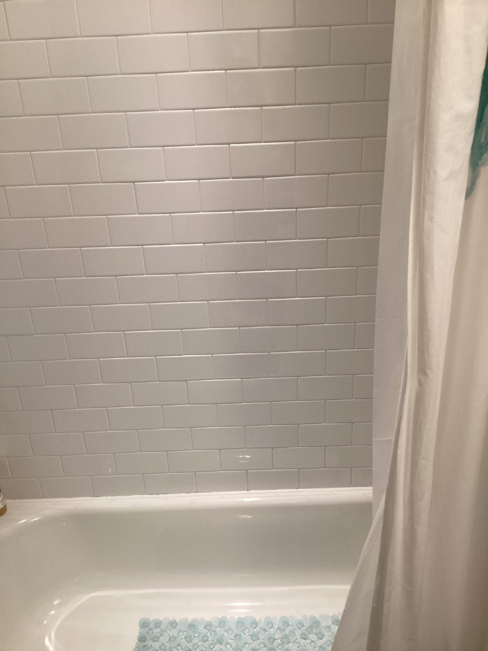 Bathtub wall