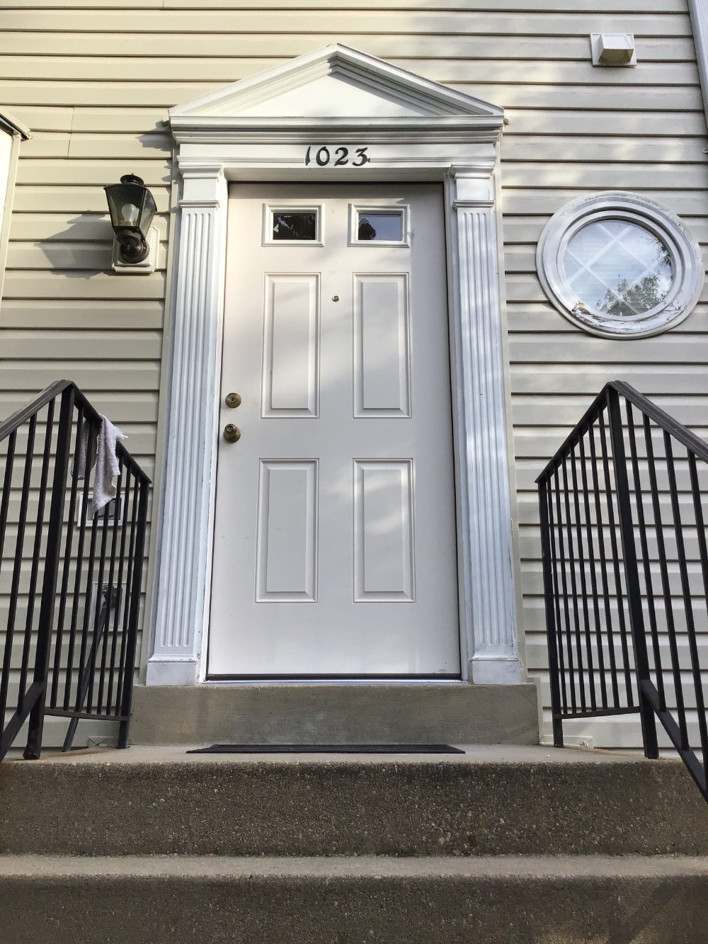 Front Door Replacement - Crofton