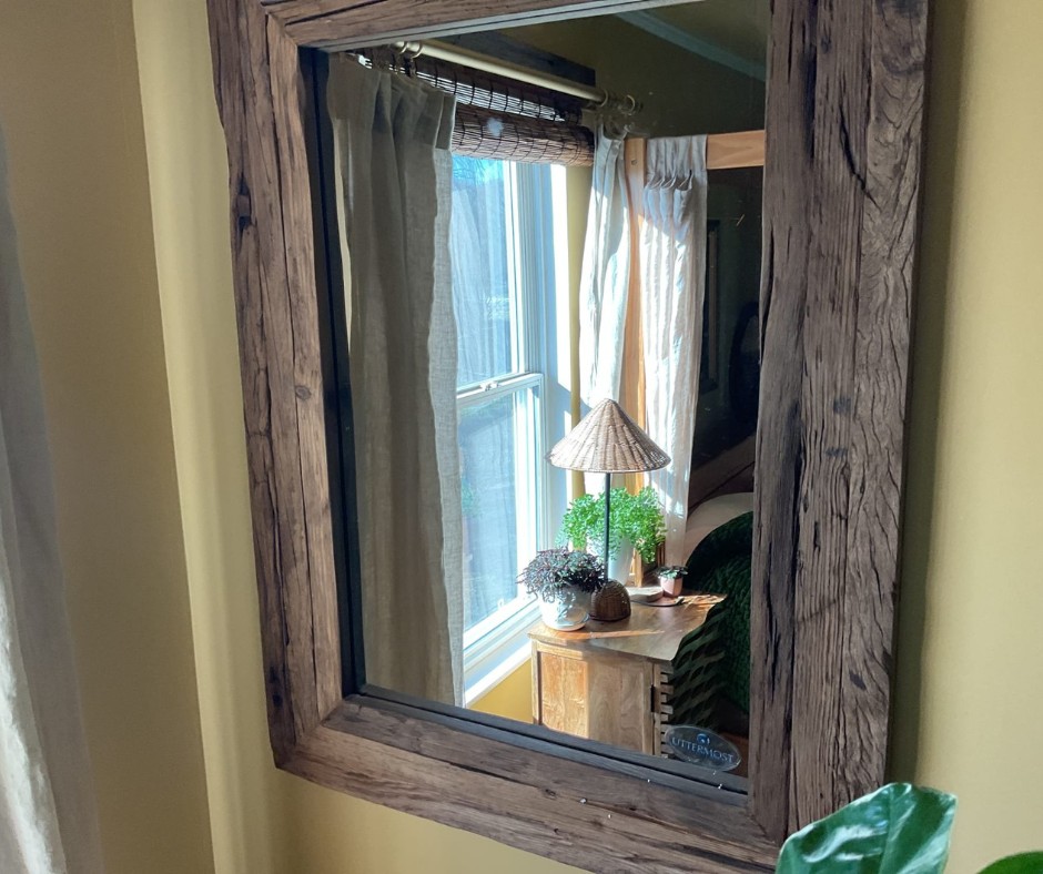 Mirror installation
