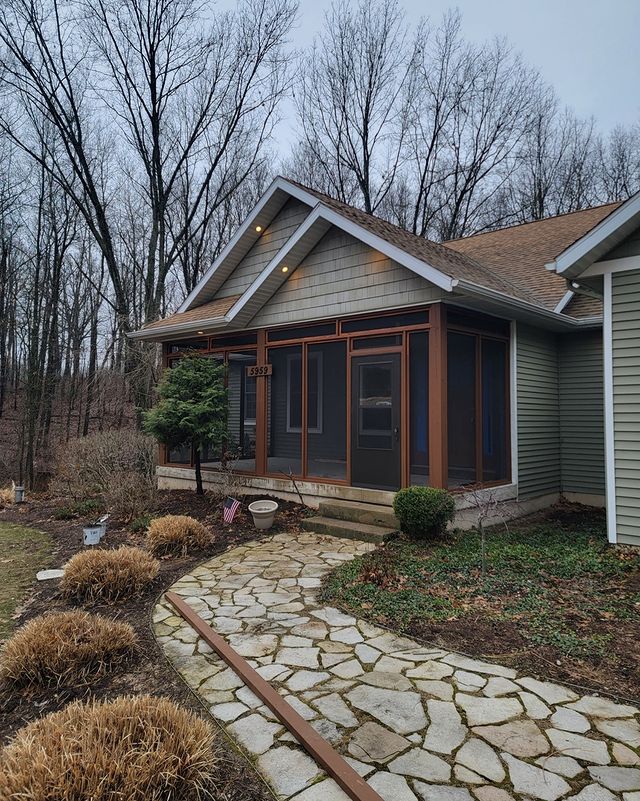 Screened porch in Cascade, MI