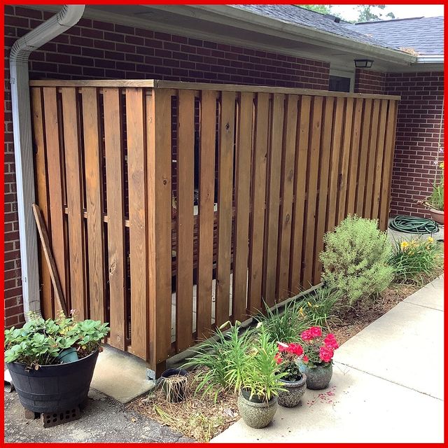 privacy fence installation