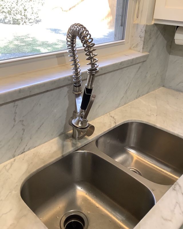 kitchen faucet replacement