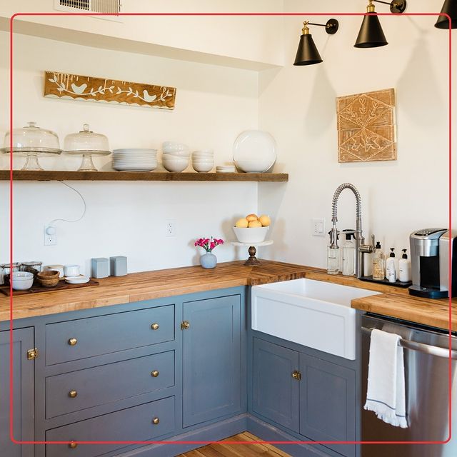 kitchen remodel-installing new cabinets