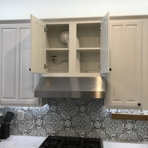 vent hood in kitchen