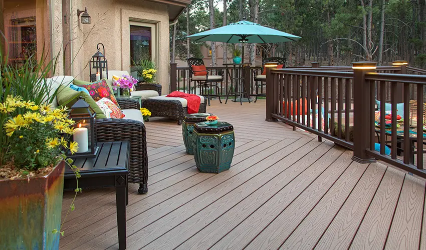 A beautiful and clean deck.