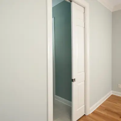 Pocket door 